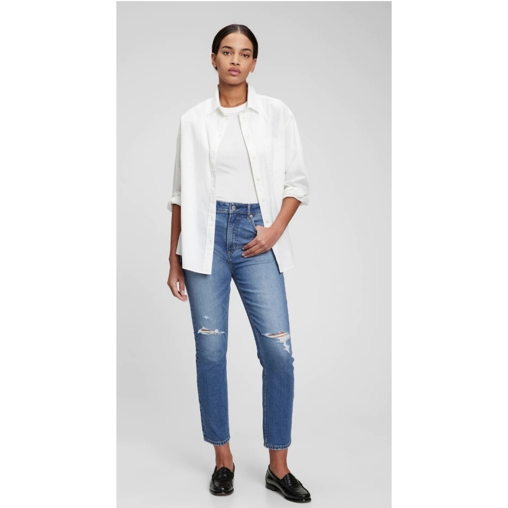 GAP Women Skinny Jeans in Light Blue with Distressed Knees